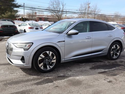 Used 2020 Audi e-tron Premium Plus image 1