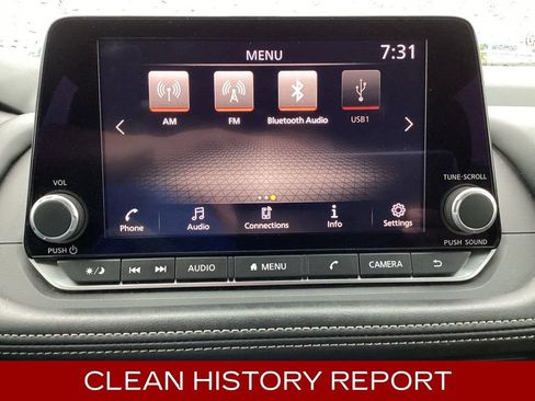 Used 2024 Nissan Rogue S FWD image 4