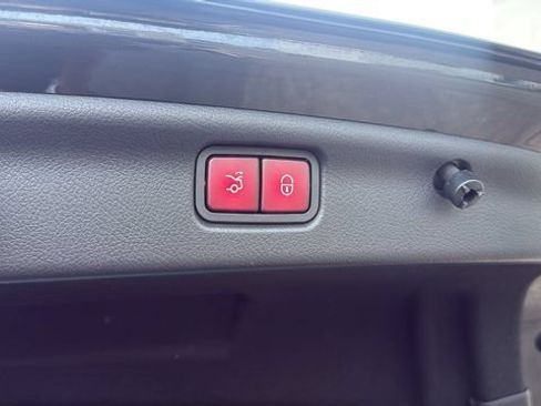 Certified 2023 Mercedes-Benz C 300 4MATIC Sedan image 25
