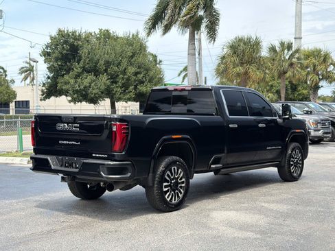 Used 2025 GMC Sierra 2500 Denali Ultimate w/ Max Trailering Package AWD/4WD image 5