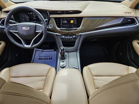 Used 2021 Cadillac XT6 Premium Luxury w/ Platinum Package image 14