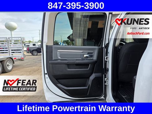 Used 2023 RAM 1500 Classic SLT w/ Protection Group AWD/4WD image 18