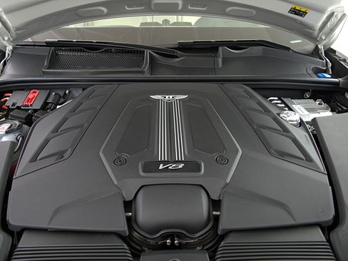 Certified 2023 Bentley Bentayga AWD/4WD image 19