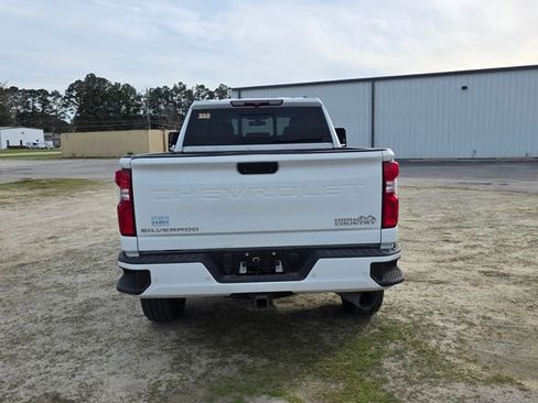 Used 2021 Chevrolet Silverado 2500 High Country w/ Z71 Off-Road Package image 4