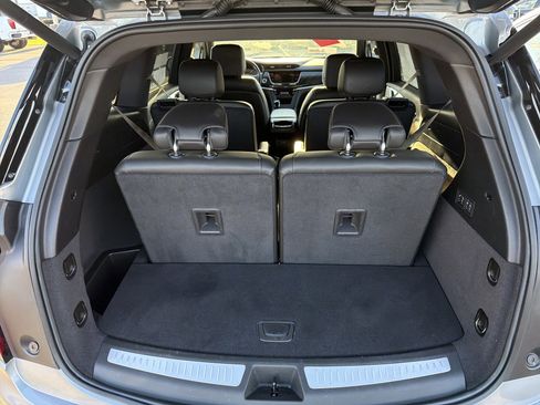 Used 2025 Cadillac XT6 Premium Luxury image 34