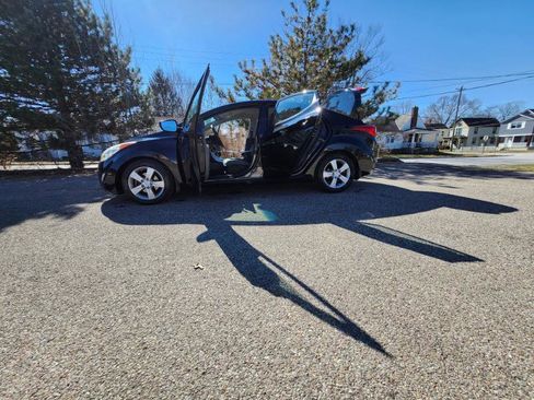 Used 2013 Hyundai Elantra GLS w/ Preferred Pkg image 21