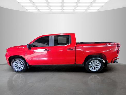 Used 2019 Chevrolet Silverado 1500 Custom w/ Custom Convenience Package AWD/4WD image 3