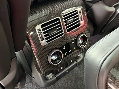 Used 2021 Land Rover Range Rover SV Autobiography Dynamic image 36