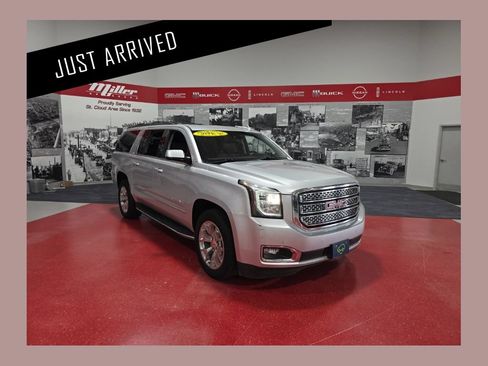 Certified 2019 GMC Yukon XL SLT AWD/4WD image 1