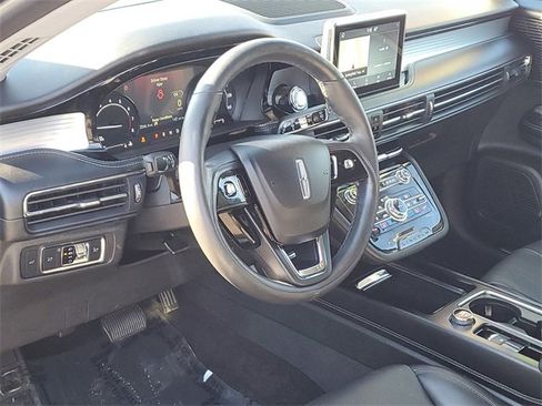 Used 2021 Lincoln Corsair AWD w/ Premium Package image 6