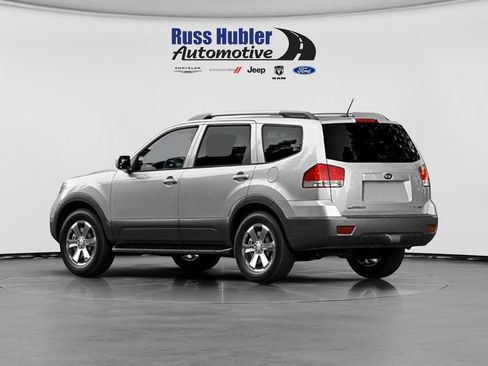 Used 2009 Kia Borrego LX RWD image 4