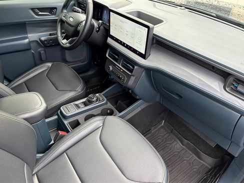 Used 2025 Ford Maverick Lobo image 15