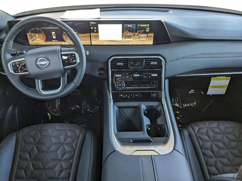 New 2026 Nissan Armada Platinum image 10