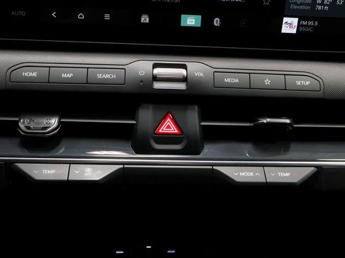 Used 2025 Kia K4 EX image 30