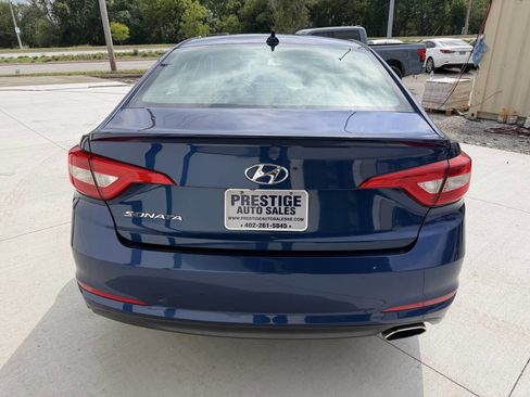Used 2015 Hyundai Sonata SE w/ Option Group 09 FWD image 8