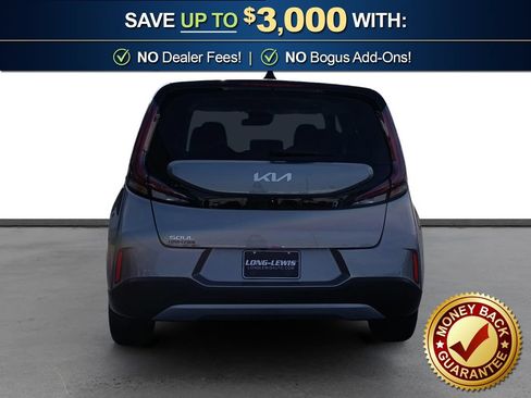Used 2025 Kia Soul LX w/ LX Technology Package FWD image 5