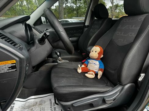 Used 2012 Kia Soul + image 15