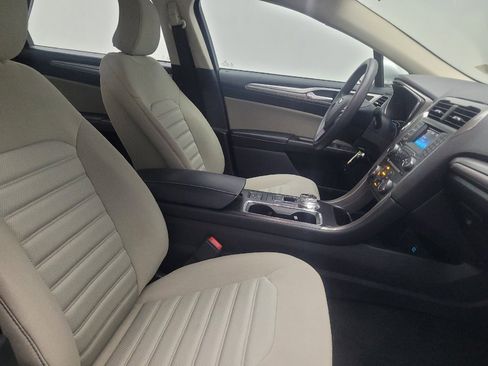 Used 2018 Ford Fusion S FWD image 21
