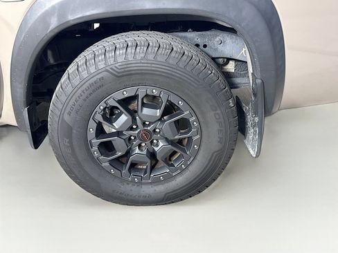 Used 2023 Nissan Frontier PRO-4X w/ Pro-4X Premium Package AWD/4WD image 38