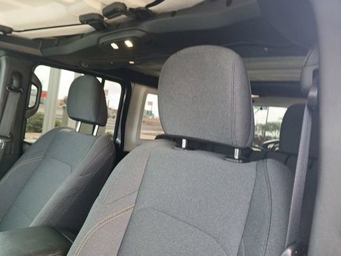 Used 2025 Jeep Wrangler Unlimited Sport AWD/4WD image 25
