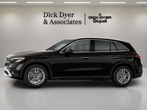 Used 2025 Mercedes-Benz GLC 300 image 25