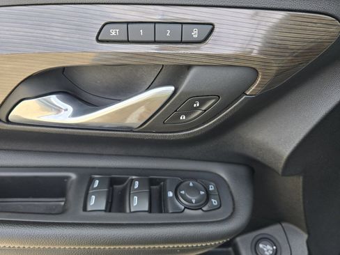 Used 2024 GMC Terrain Denali image 24