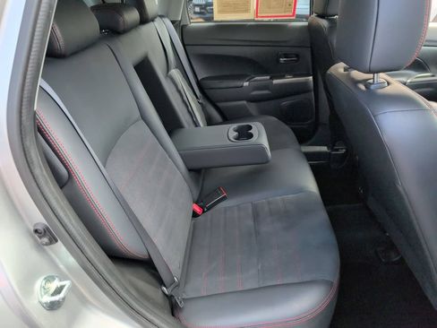 Used 2025 Mitsubishi Outlander Sport SE AWD/4WD image 29