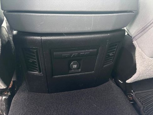 Used 2019 RAM 1500 Big Horn AWD/4WD image 16