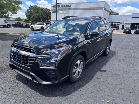 Certified 2025 Subaru Ascent Premium AWD/4WD image 7