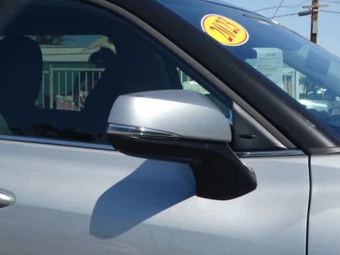 Used 2023 Toyota Highlander LE image 7