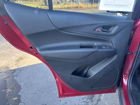 Used 2019 Chevrolet Equinox LT image 14
