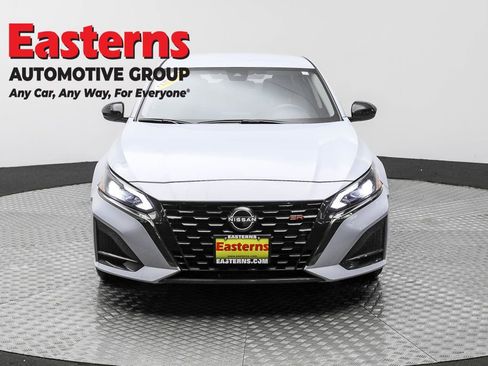 Used 2023 Nissan Altima 2.5 SR image 4