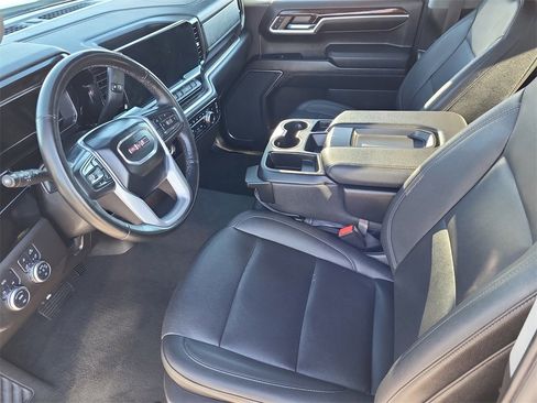 Certified 2024 GMC Sierra 1500 SLT image 6