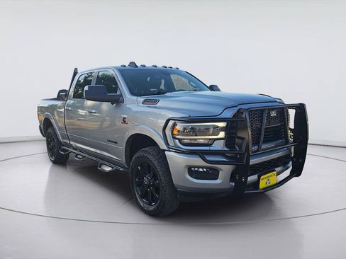 Used 2022 RAM 3500 Laramie AWD/4WD image 7