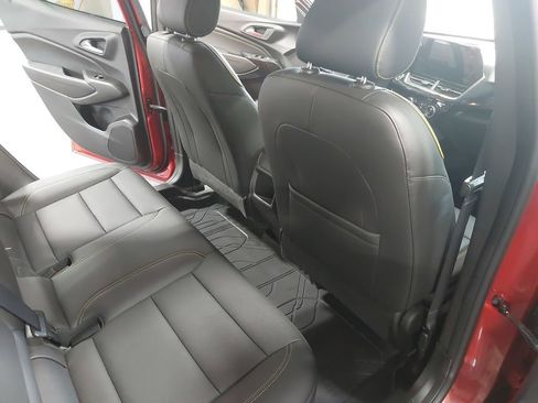 Used 2024 Chevrolet Trax ACTIV w/ Sunroof Package FWD image 11