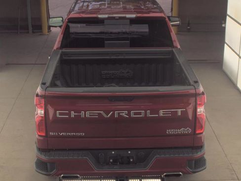 Used 2019 Chevrolet Silverado 1500 High Country w/ Technology Package AWD/4WD image 6