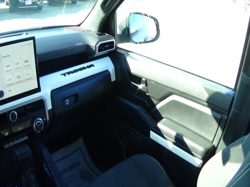 Used 2024 Toyota Tacoma TRD Off-Road image 14