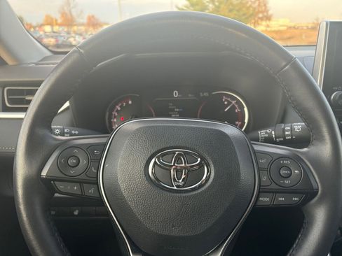 Used 2025 Toyota RAV4 XLE image 28