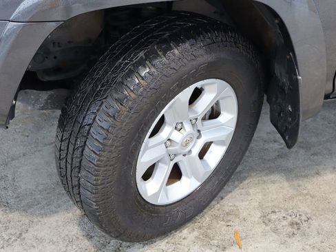 Used 2018 Toyota 4Runner SR5 Premium image 43