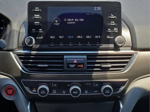 Used 2018 Honda Accord LX image 22