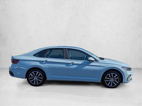 New 2026 Volkswagen Jetta SE image 4