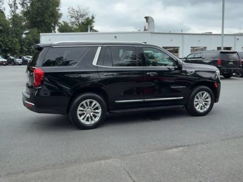 Used 2024 GMC Yukon SLT w/ SLT Luxury Package AWD/4WD image 8