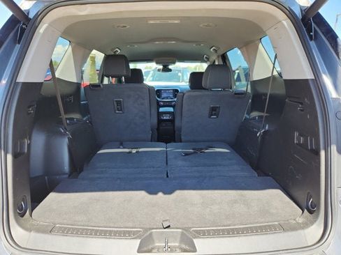 Used 2021 GMC Acadia SLE w/ Driver Convenience Package image 16