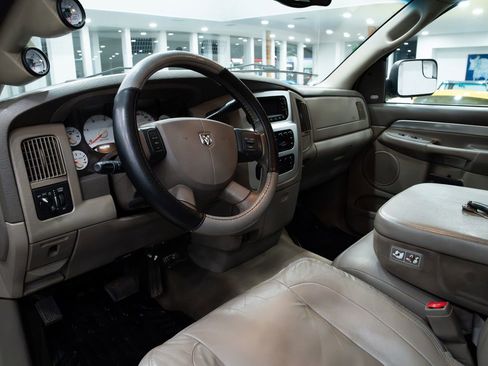 Used 2004 Dodge Ram 2500 Truck SLT w/ Sport Appearance Group image 7