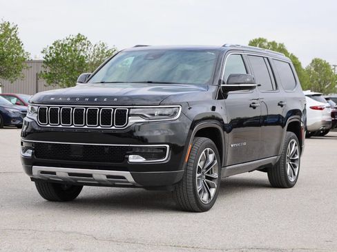 Used 2022 Jeep Wagoneer Series III w/ Premium Group I image 6