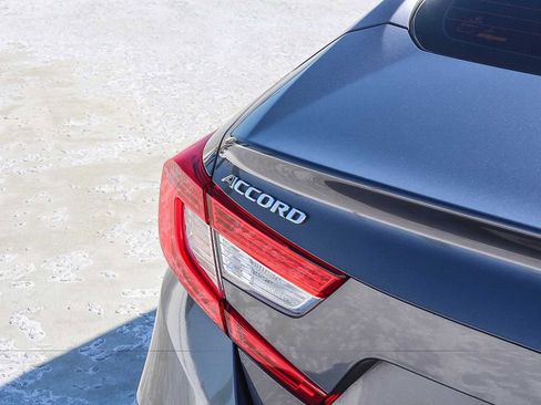 Certified 2018 Honda Accord EX image 7