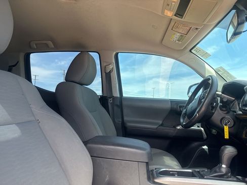 Used 2019 Toyota Tacoma SR5 image 30