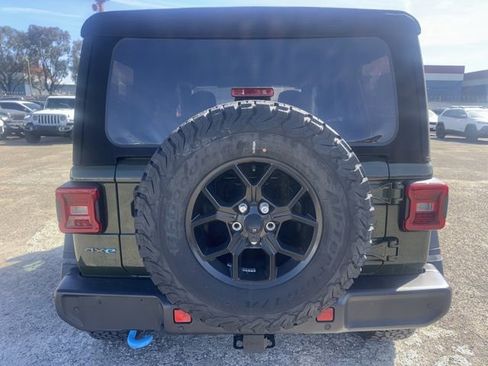 Used 2024 Jeep Wrangler Unlimited image 6