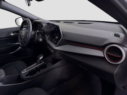 Used 2026 Chevrolet Trax RS w/ Sunroof Package FWD image 27