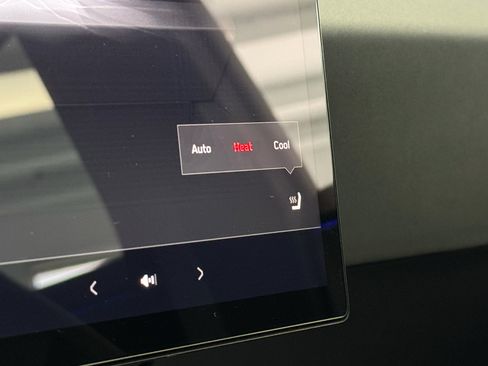 Used 2024 Tesla Cybertruck AWD Crew Cab image 26